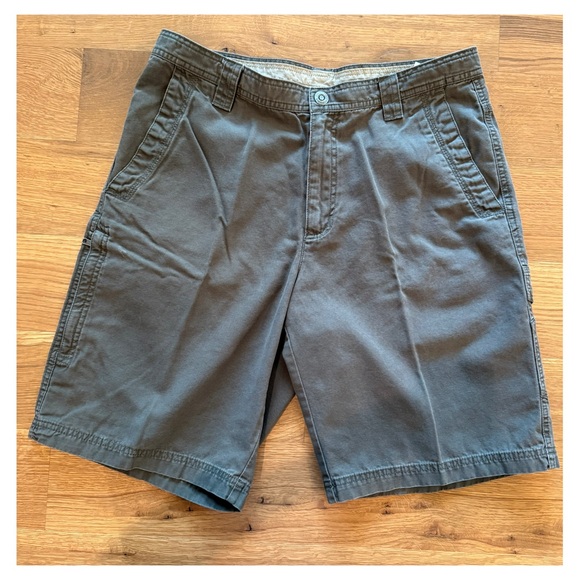 COLUMBIA Khaki Grey/Green Omni Shield Shorts - Picture 1 of 6